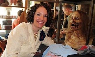 carrie-cottrill-woodbury-shoppe-walking-dead-store325