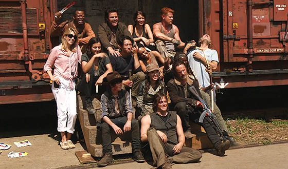 The-Walking-Dead-Season-5-First-Day-Back-Video-560